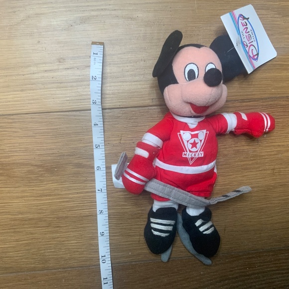 NWT The Disney Store Hockey Mickey Mouse Beanbag Toy - Picture 4 of 11